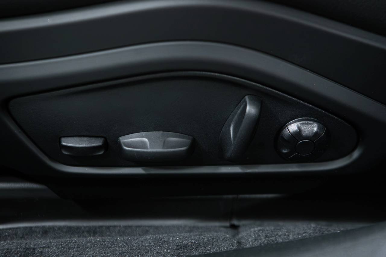 Thumbnail: 2026 Porsche Panamera - 24