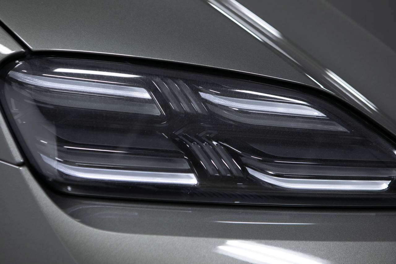 Thumbnail: 2025 Porsche Macan - 13