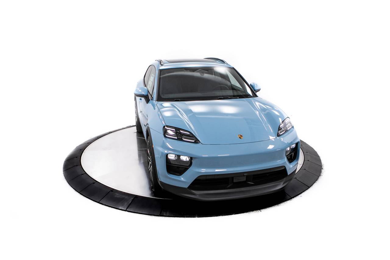 Thumbnail: 2026 Porsche Macan - 19