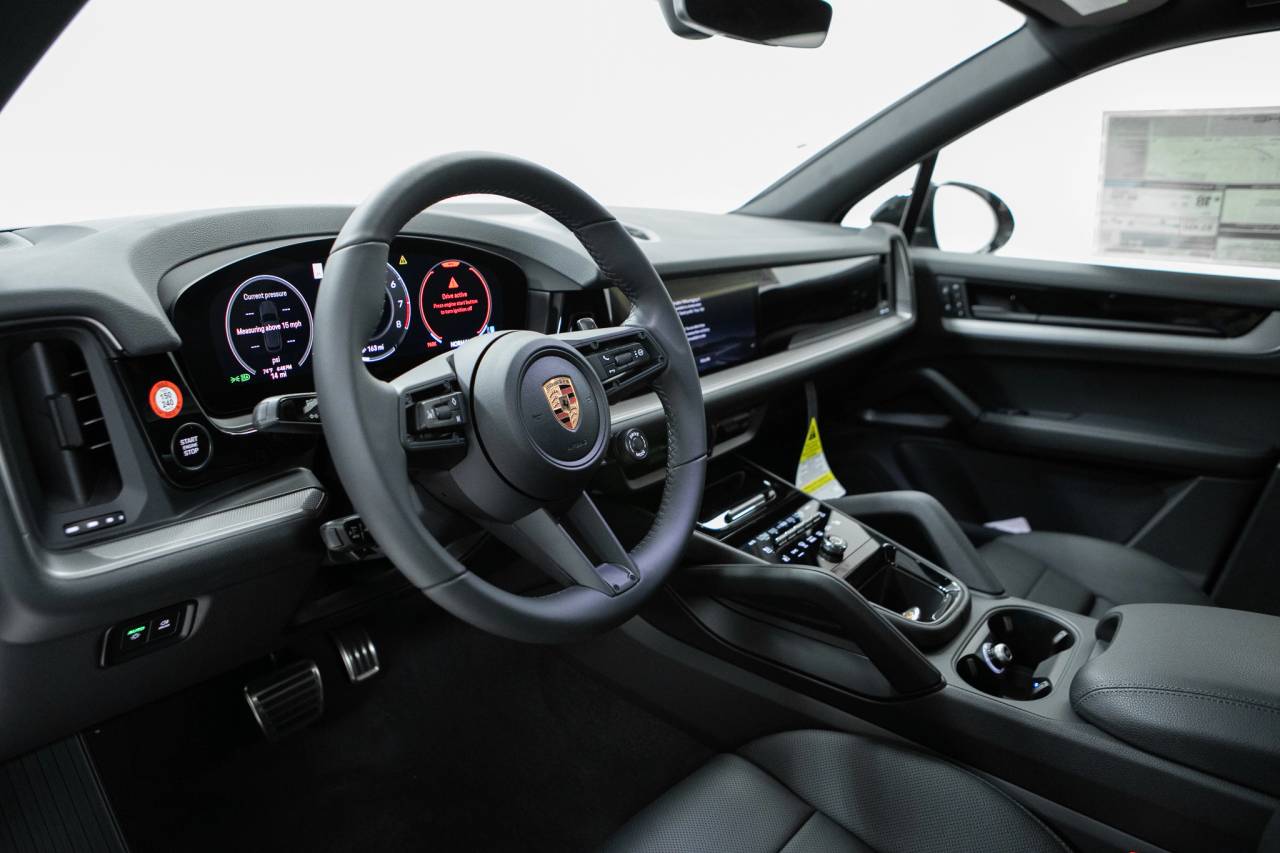Thumbnail: 2026 Porsche Cayenne - 4