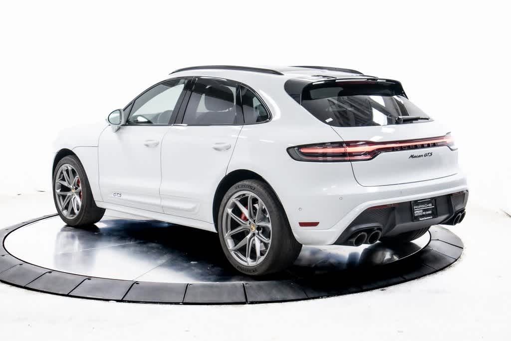 Thumbnail: 2024 Porsche Macan - 3