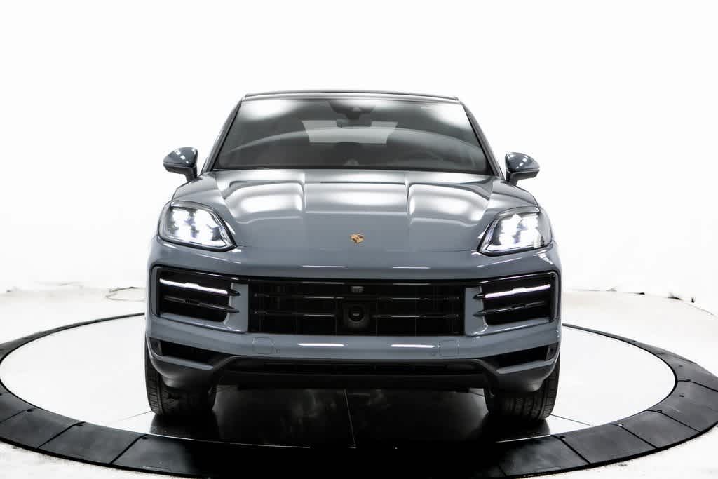 Thumbnail: 2025 Porsche  - 10