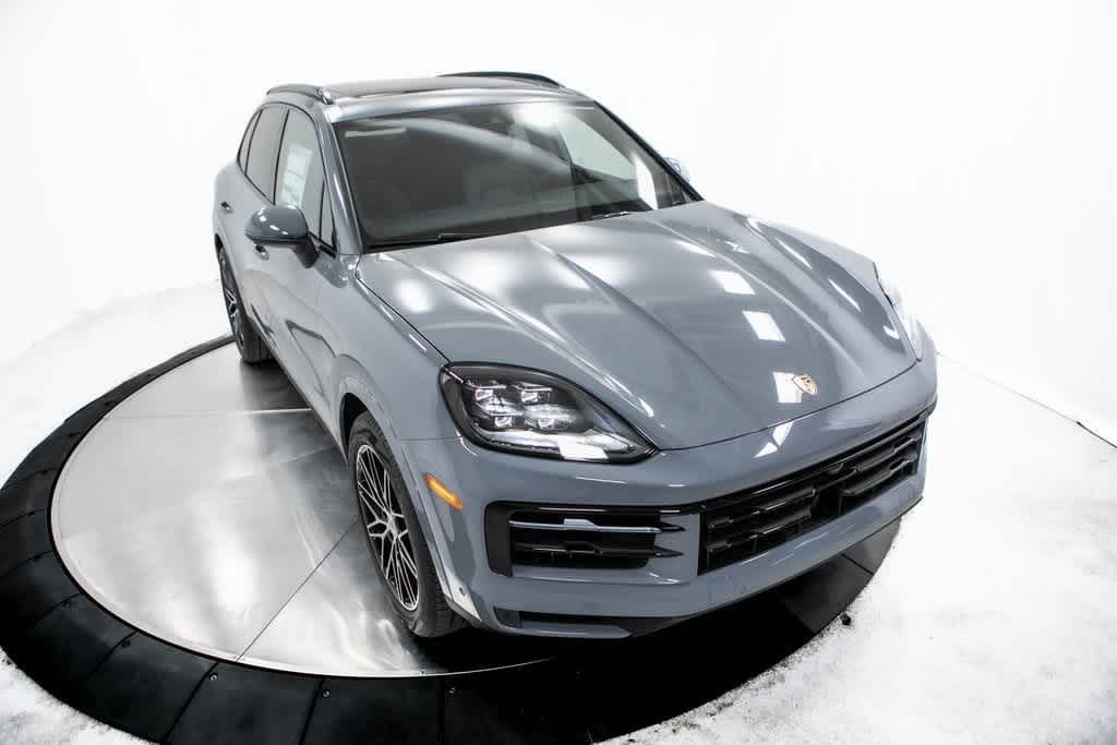 Thumbnail: 2025 Porsche Cayenne - 39