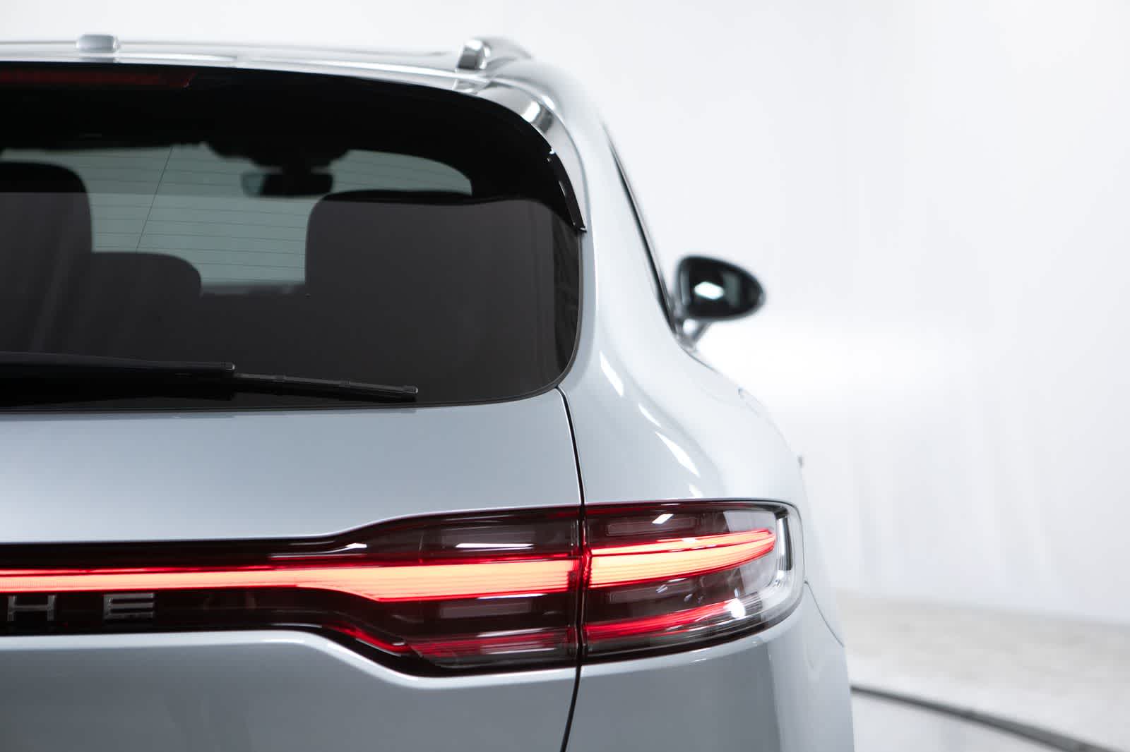 Thumbnail: 2026 Porsche Macan - 21