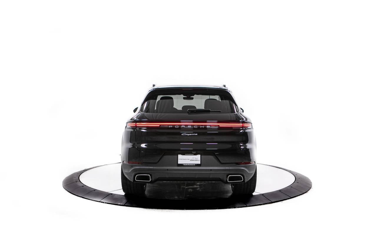 Thumbnail: 2026 Porsche Cayenne - 6