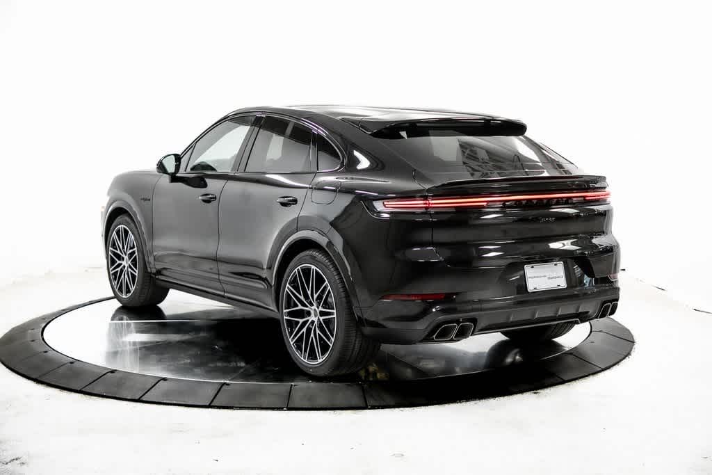 Thumbnail: 2025 Porsche  - 3