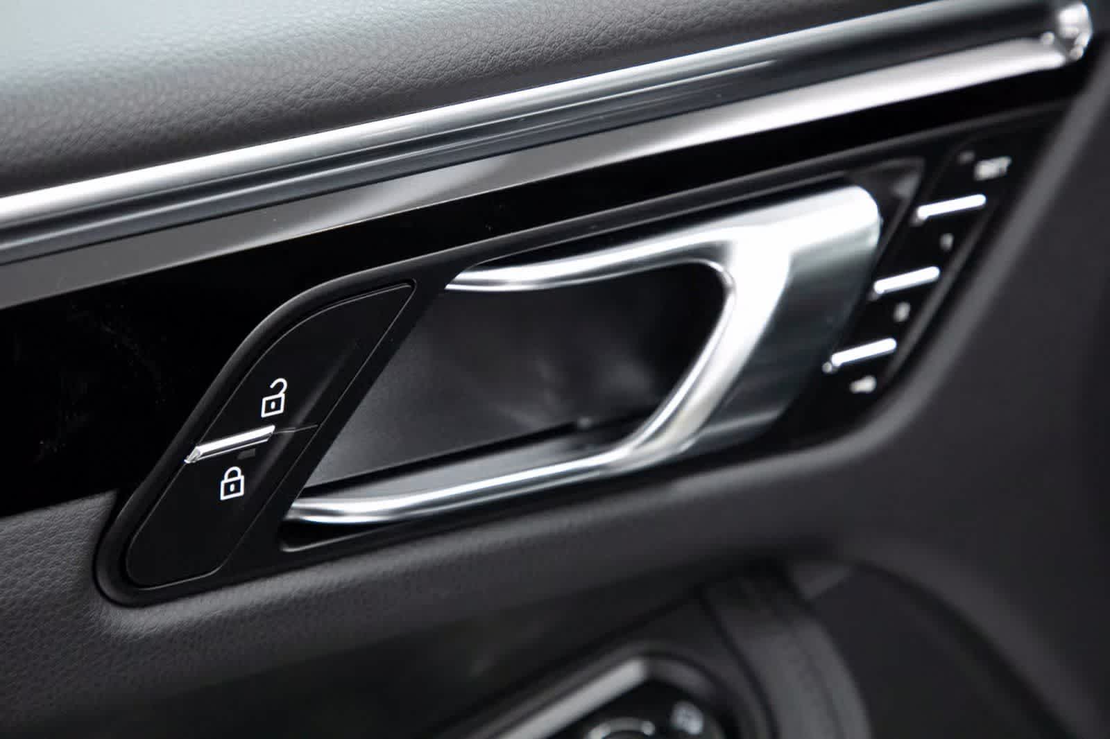 Thumbnail: 2025 Porsche Macan - 18