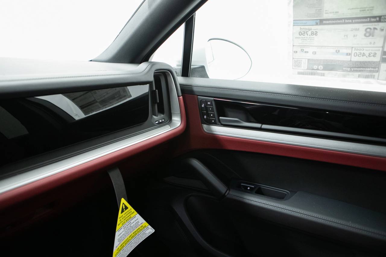 Thumbnail: 2026 Porsche  - 34