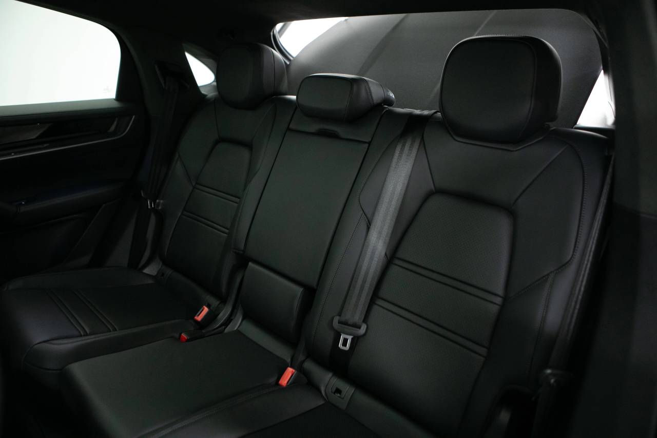 Thumbnail: 2025 Porsche  - 39