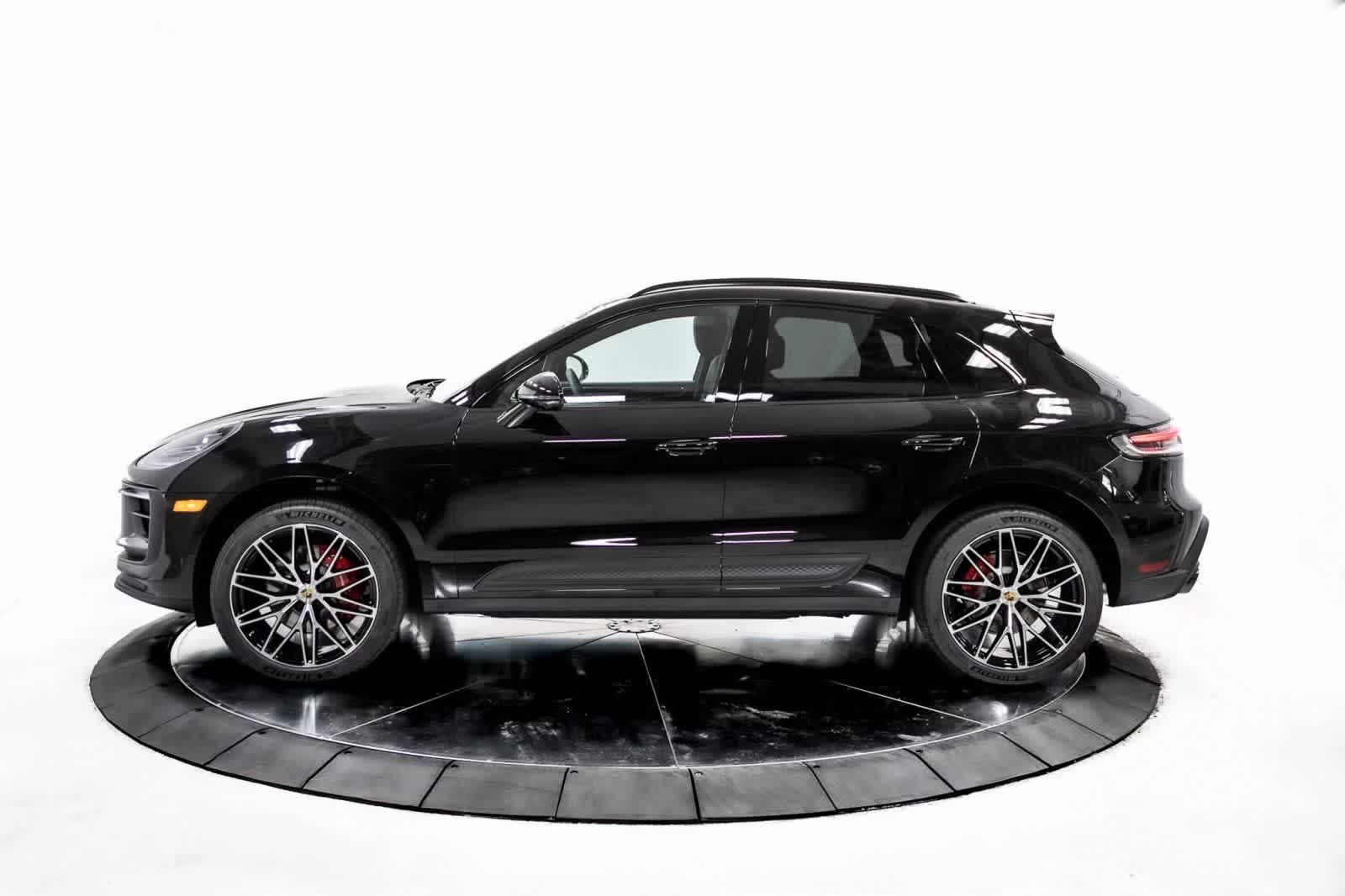 Thumbnail: 2025 Porsche Macan - 2