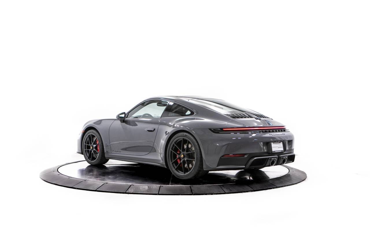 Thumbnail: 2026 Porsche 911 - 3