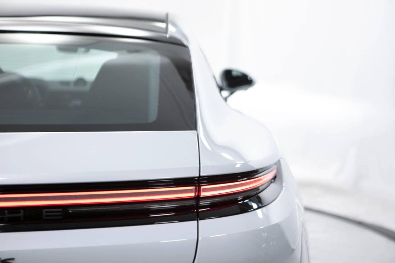 Thumbnail: 2026 Porsche Panamera - 18