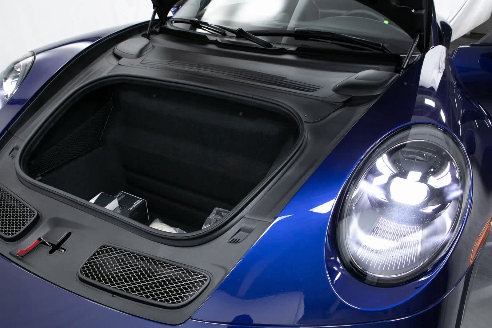 Thumbnail: 2022 Porsche 911 - 28