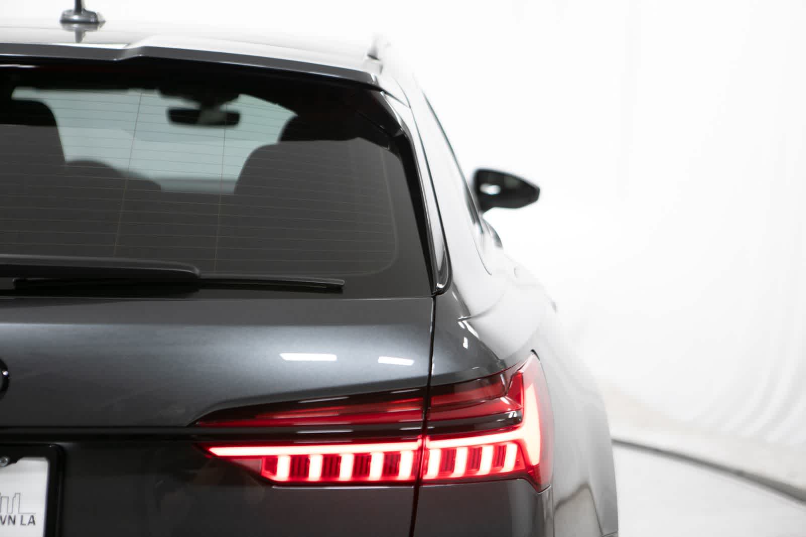 Thumbnail: 2023 Audi RS 6 - 21