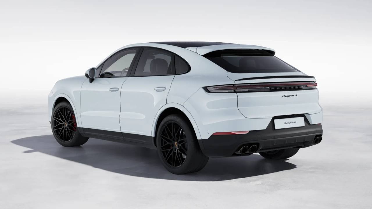 2026 Porsche Cayenne Coupe S photo 3