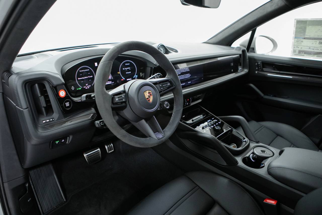 Thumbnail: 2026 Porsche Cayenne - 4