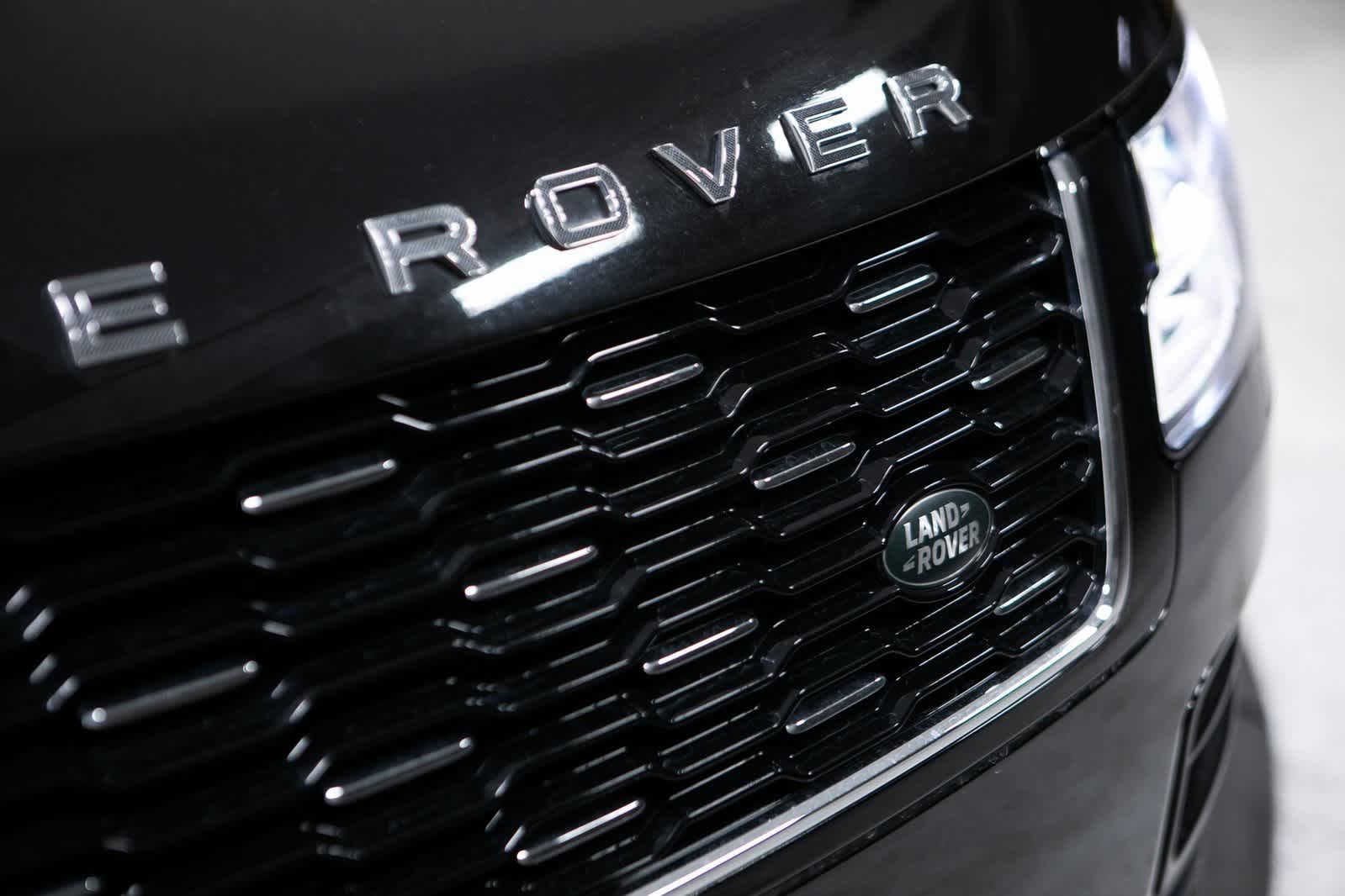 Thumbnail: 2021 Land Rover Range Rover - 32