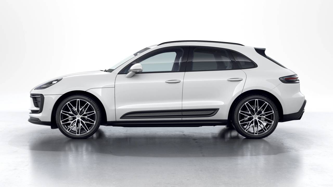 Thumbnail: 2026 Porsche Macan - 2