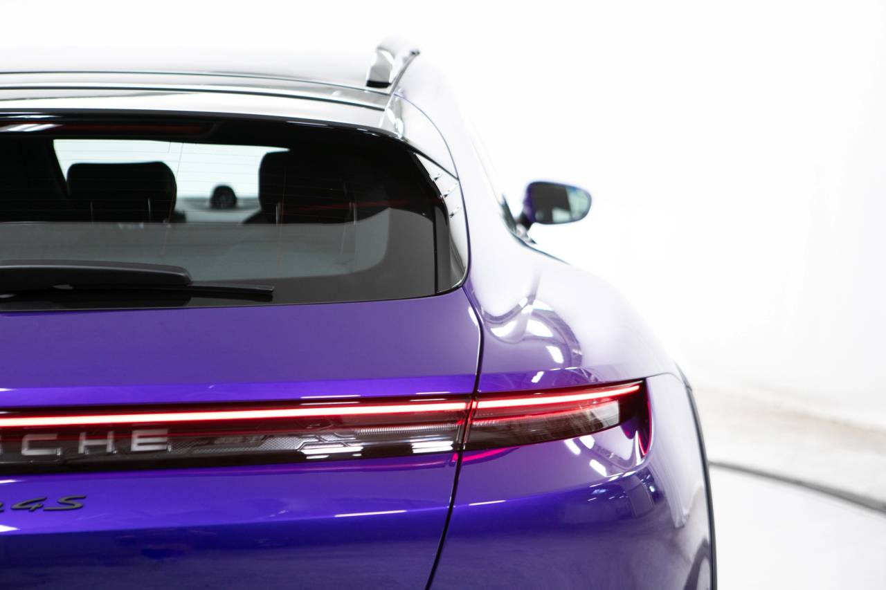 Thumbnail: 2026 Porsche Taycan - 18