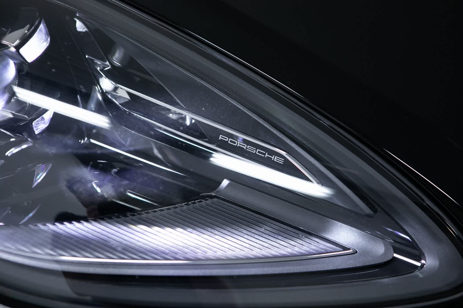 Thumbnail: 2025 Porsche Macan - 34