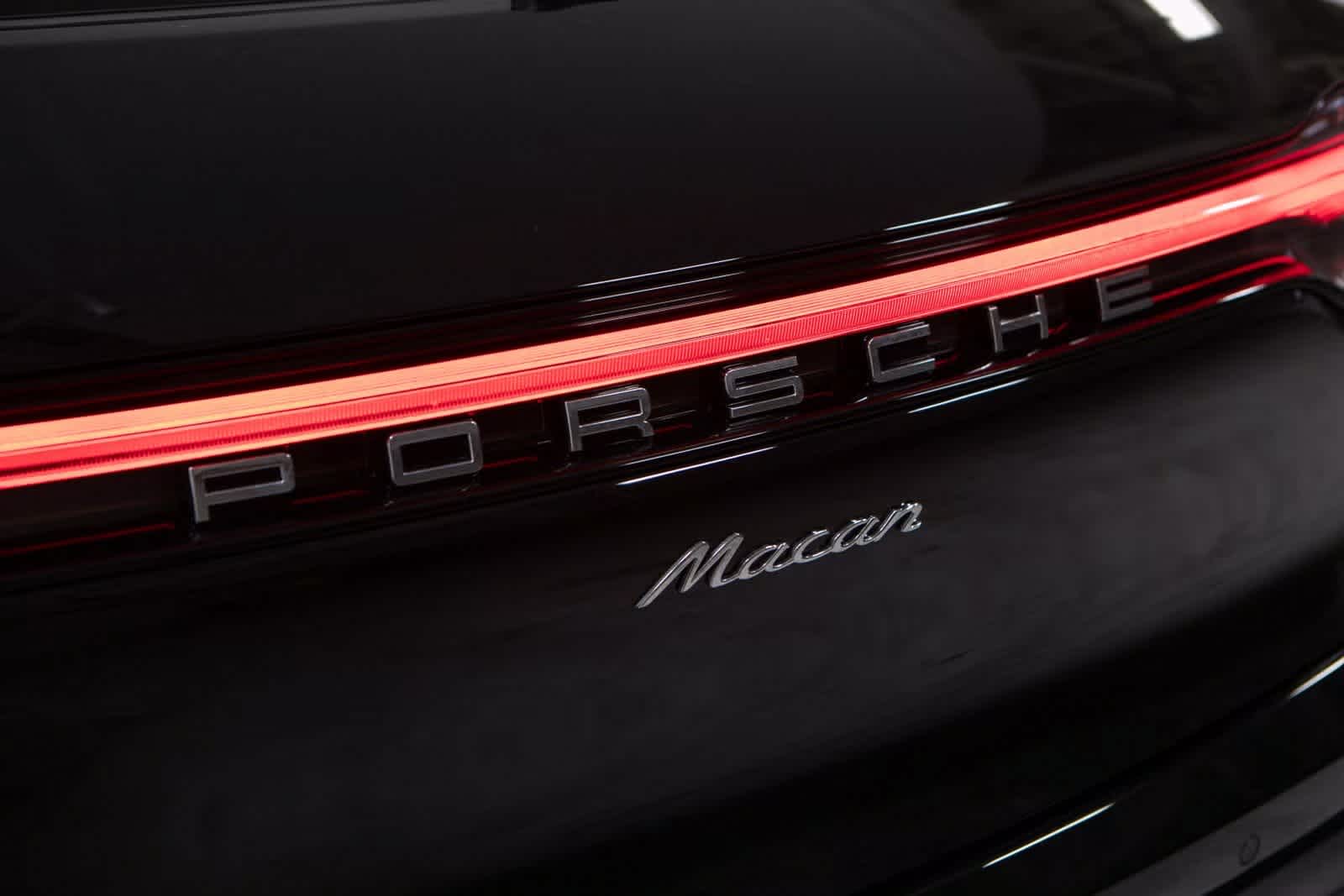 Thumbnail: 2025 Porsche Macan - 35