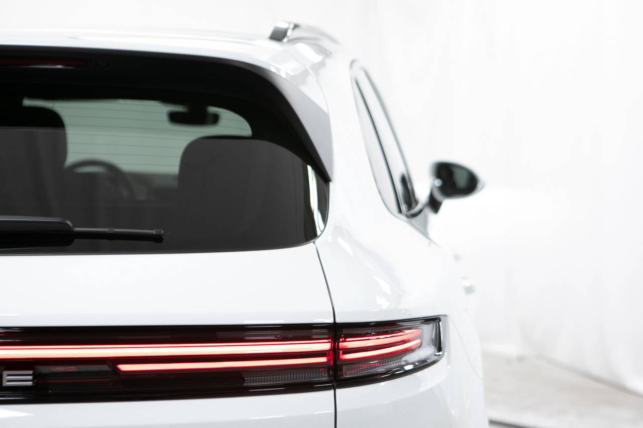 Thumbnail: 2026 Porsche Cayenne - 20