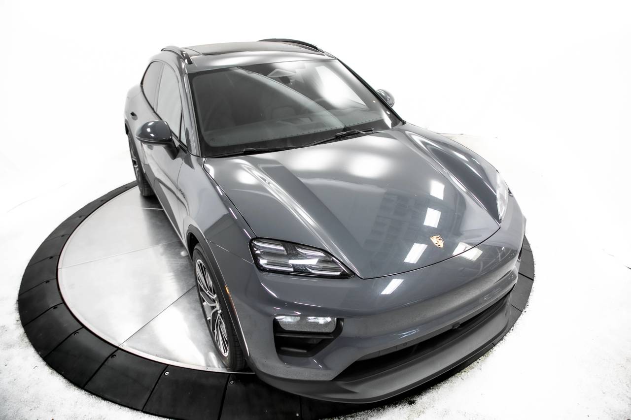 Thumbnail: 2025 Porsche Macan - 21