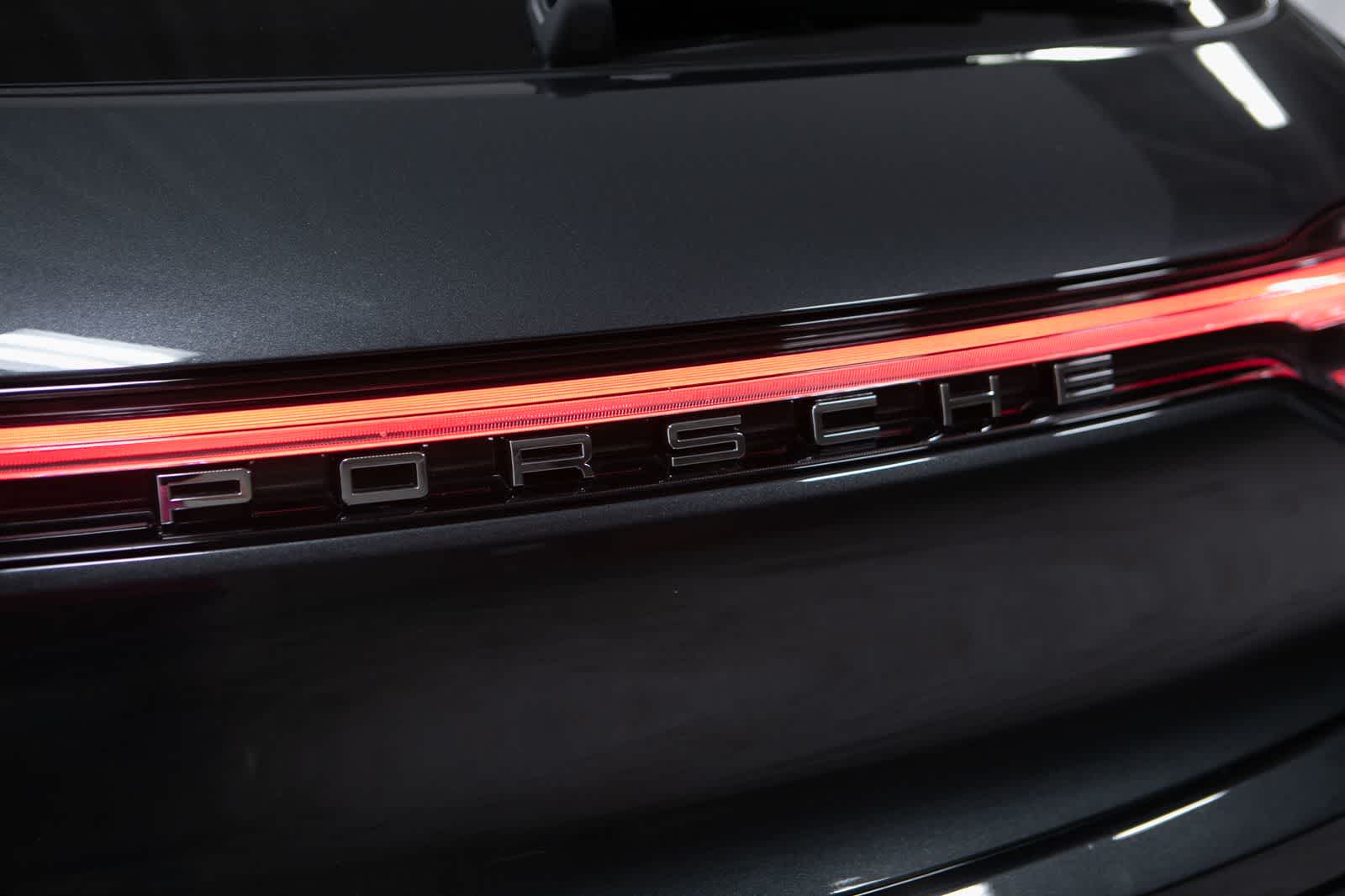 Thumbnail: 2026 Porsche Macan - 19