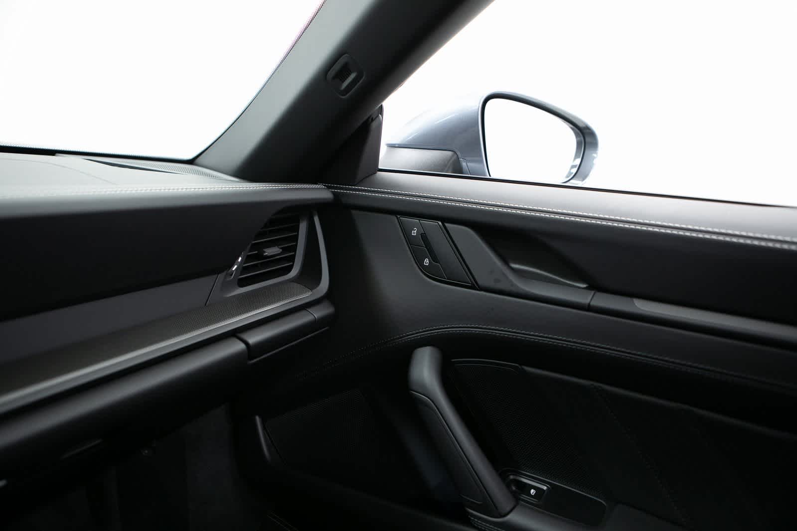 Thumbnail: 2025 Porsche 911 - 26