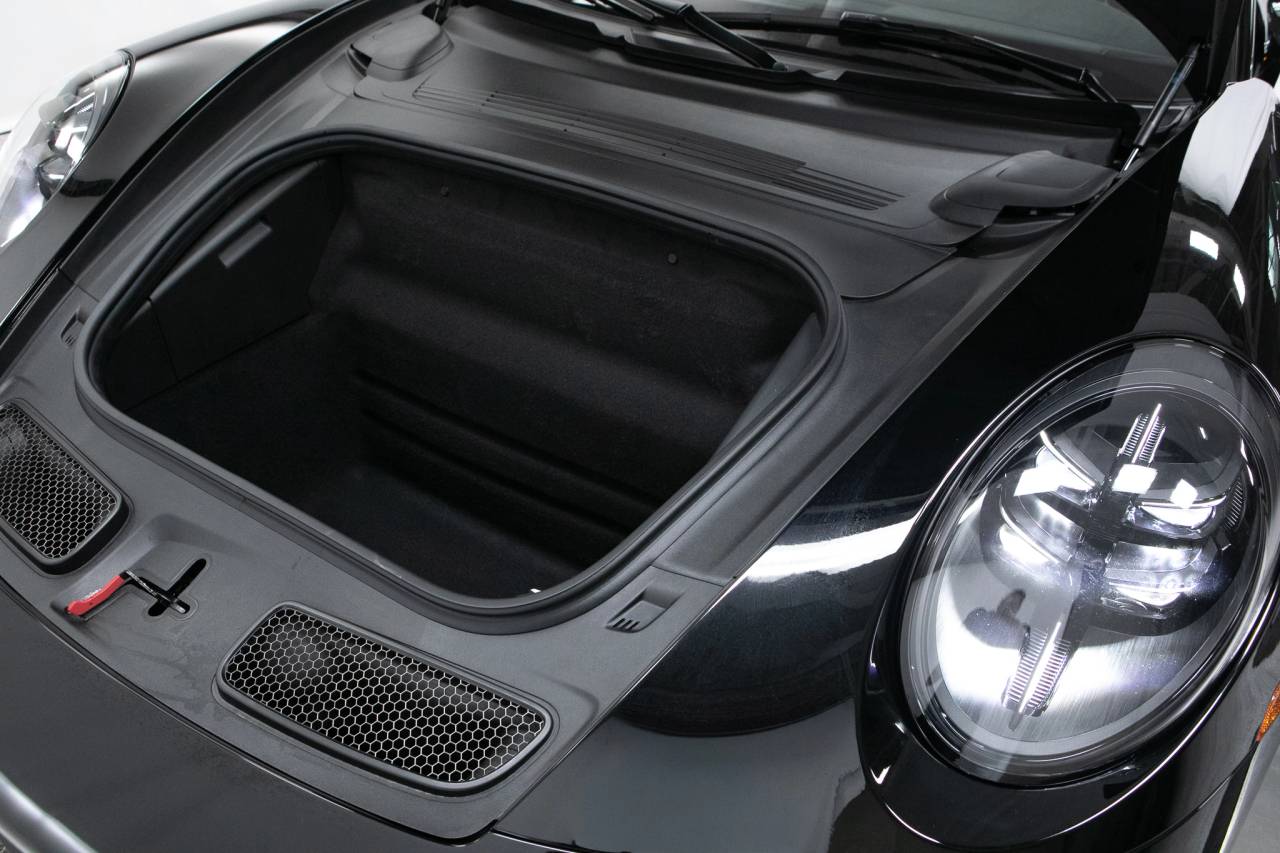 Thumbnail: 2026 Porsche 911 - 35