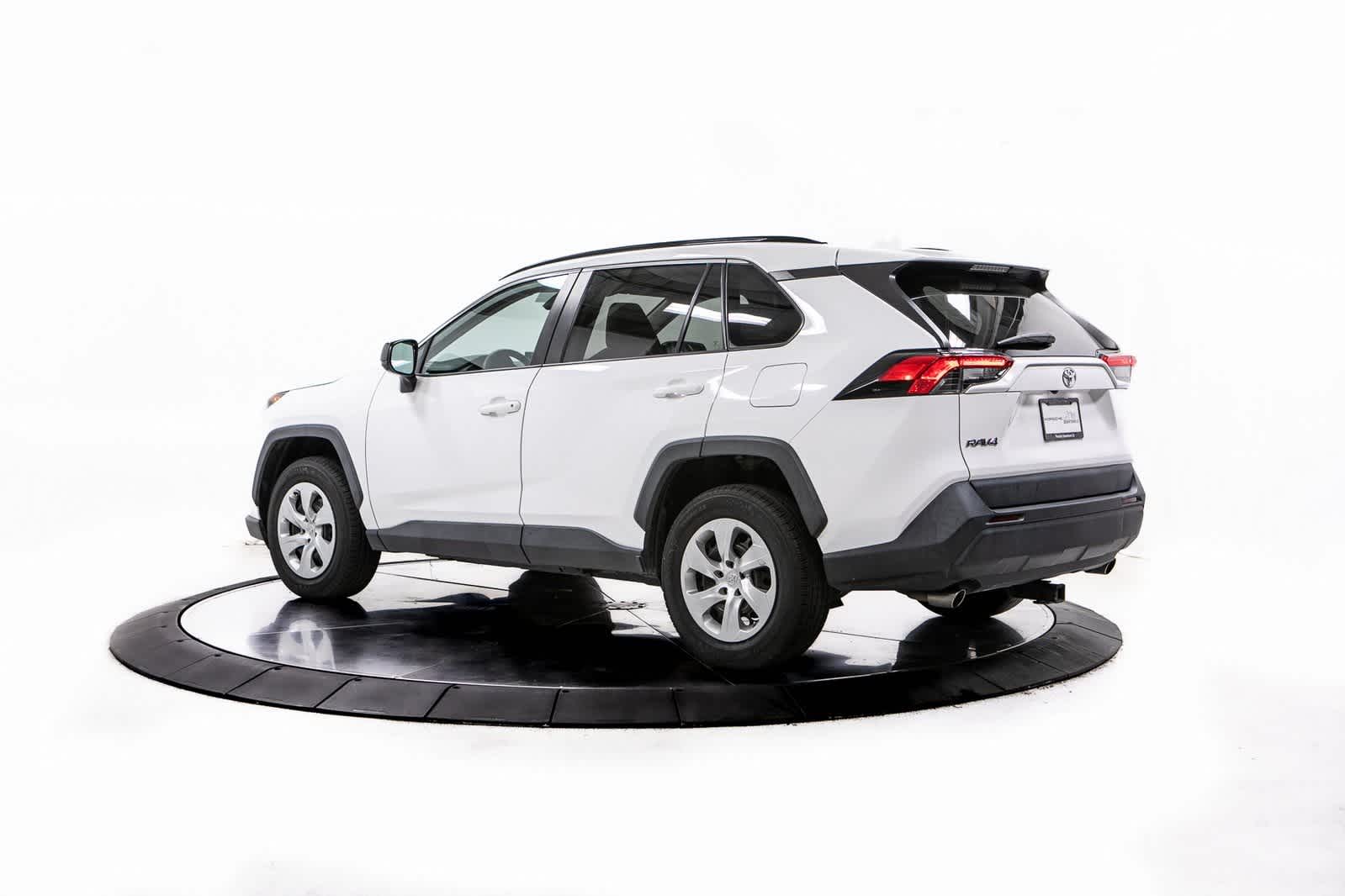 Thumbnail: 2021 Toyota RAV4 - 3