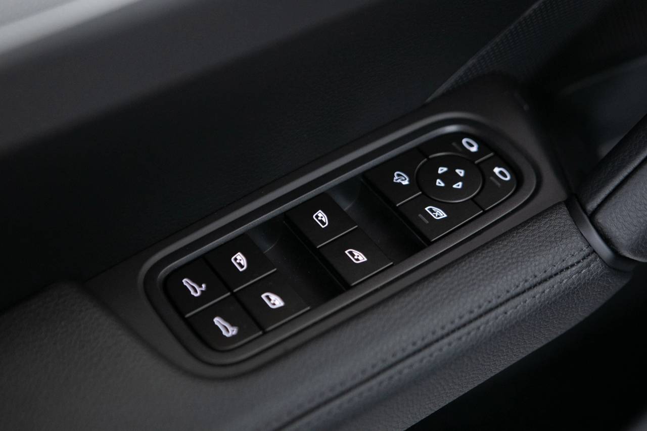 Thumbnail: 2026 Porsche  - 25