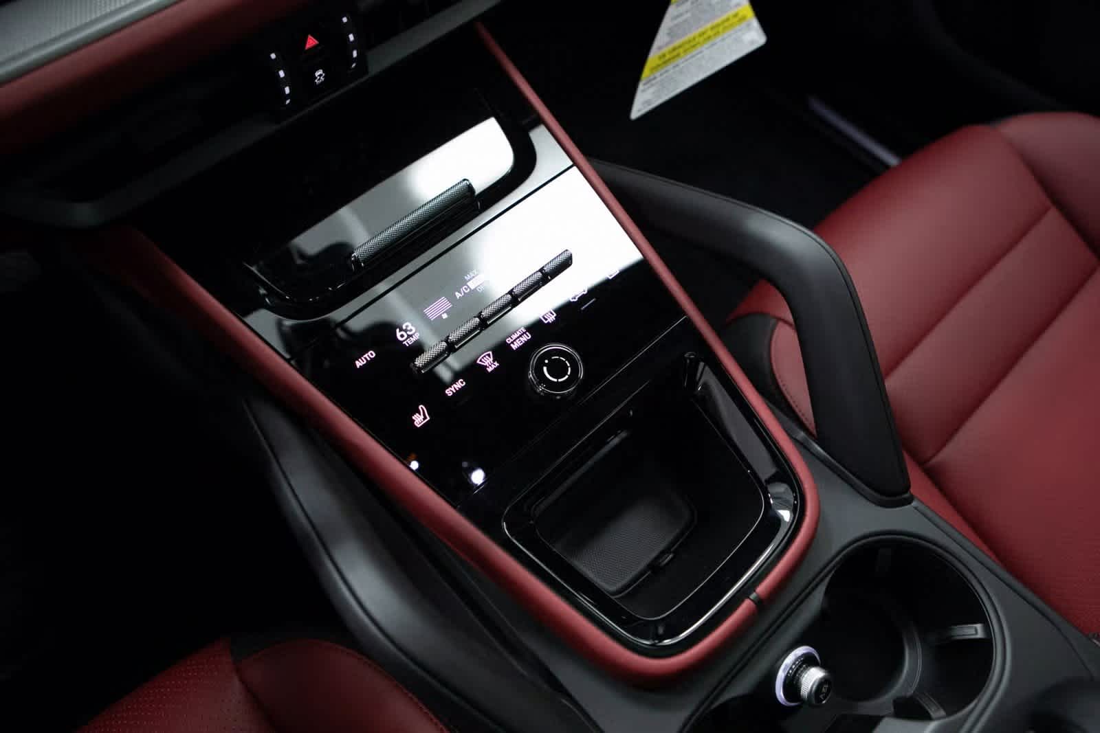 Thumbnail: 2025 Porsche Cayenne - 16