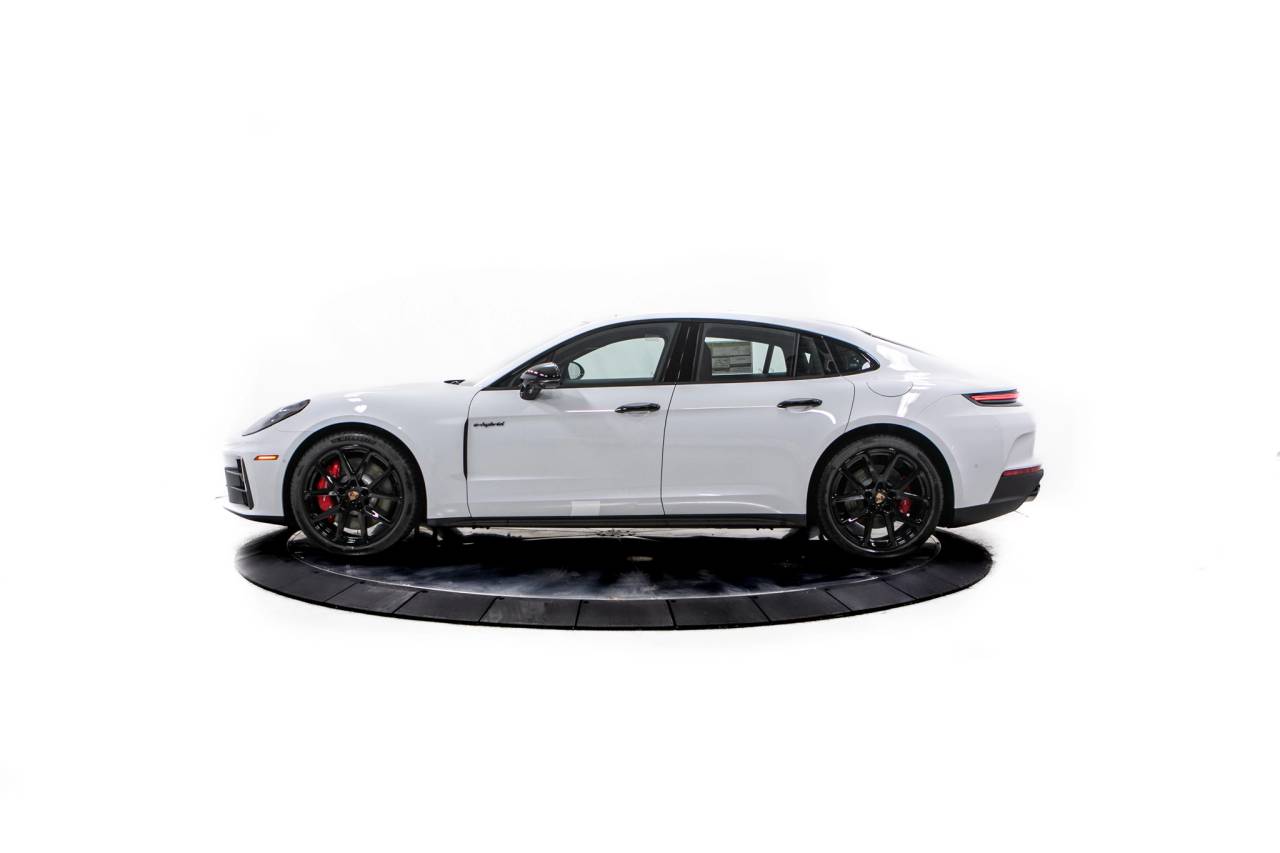 Thumbnail: 2026 Porsche Panamera - 2