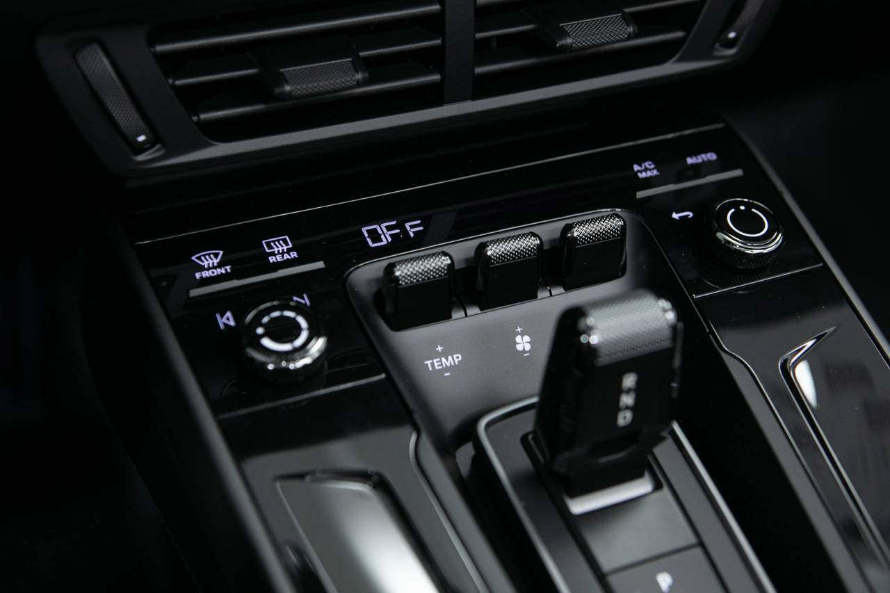 Thumbnail: 2026 Porsche 911 - 34