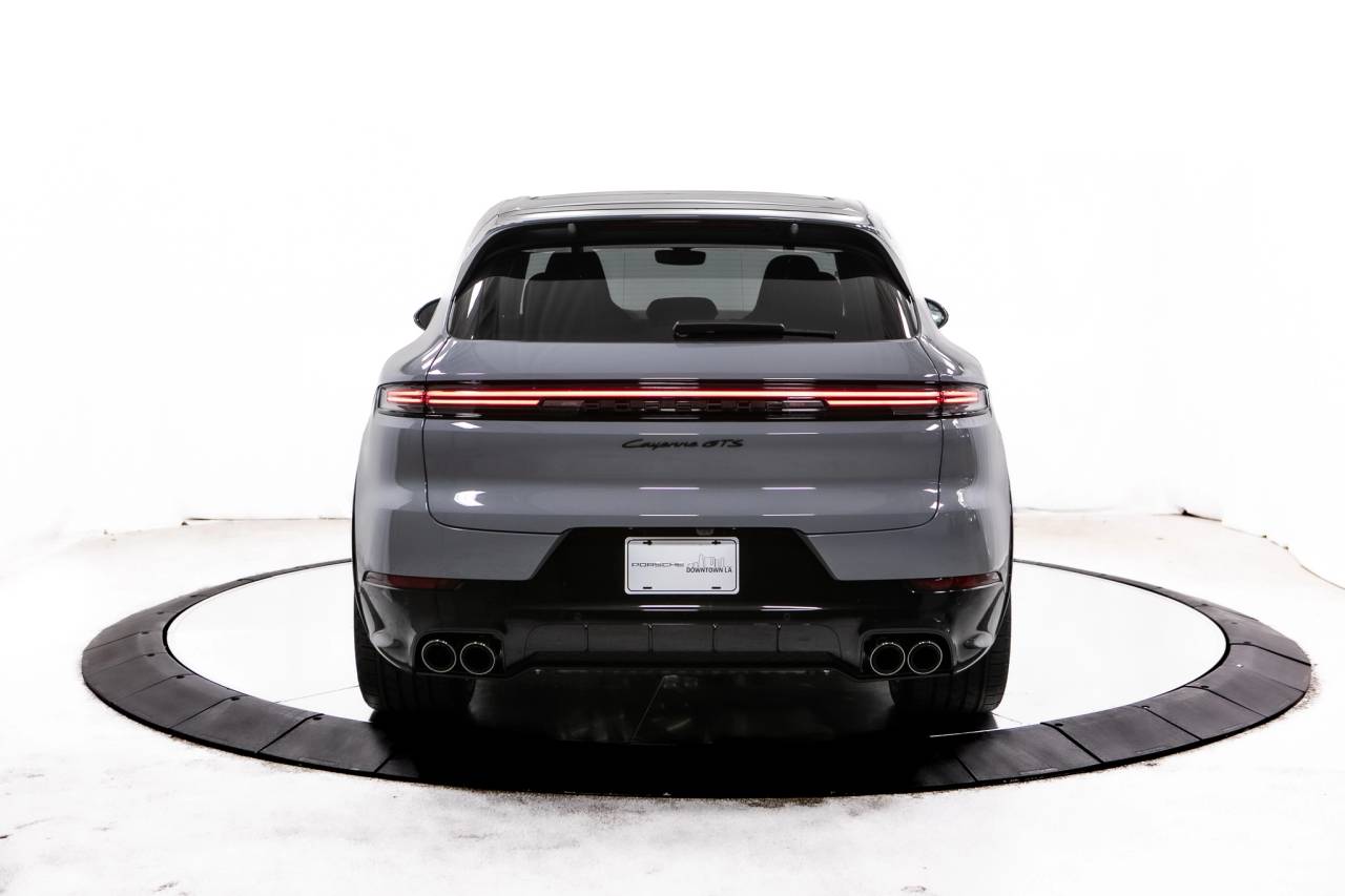 Thumbnail: 2026 Porsche Cayenne - 6