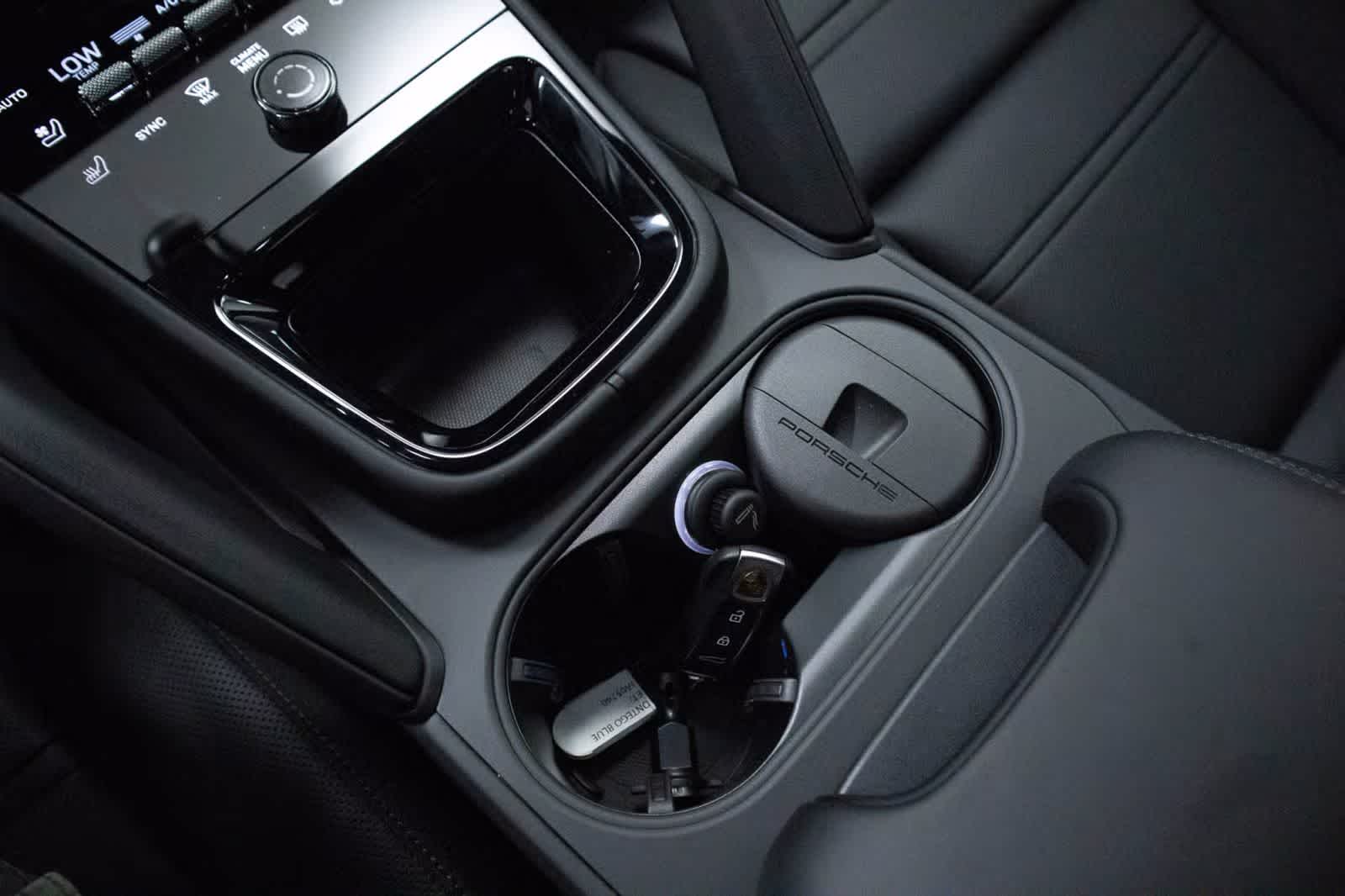 Thumbnail: 2025 Porsche Cayenne - 30