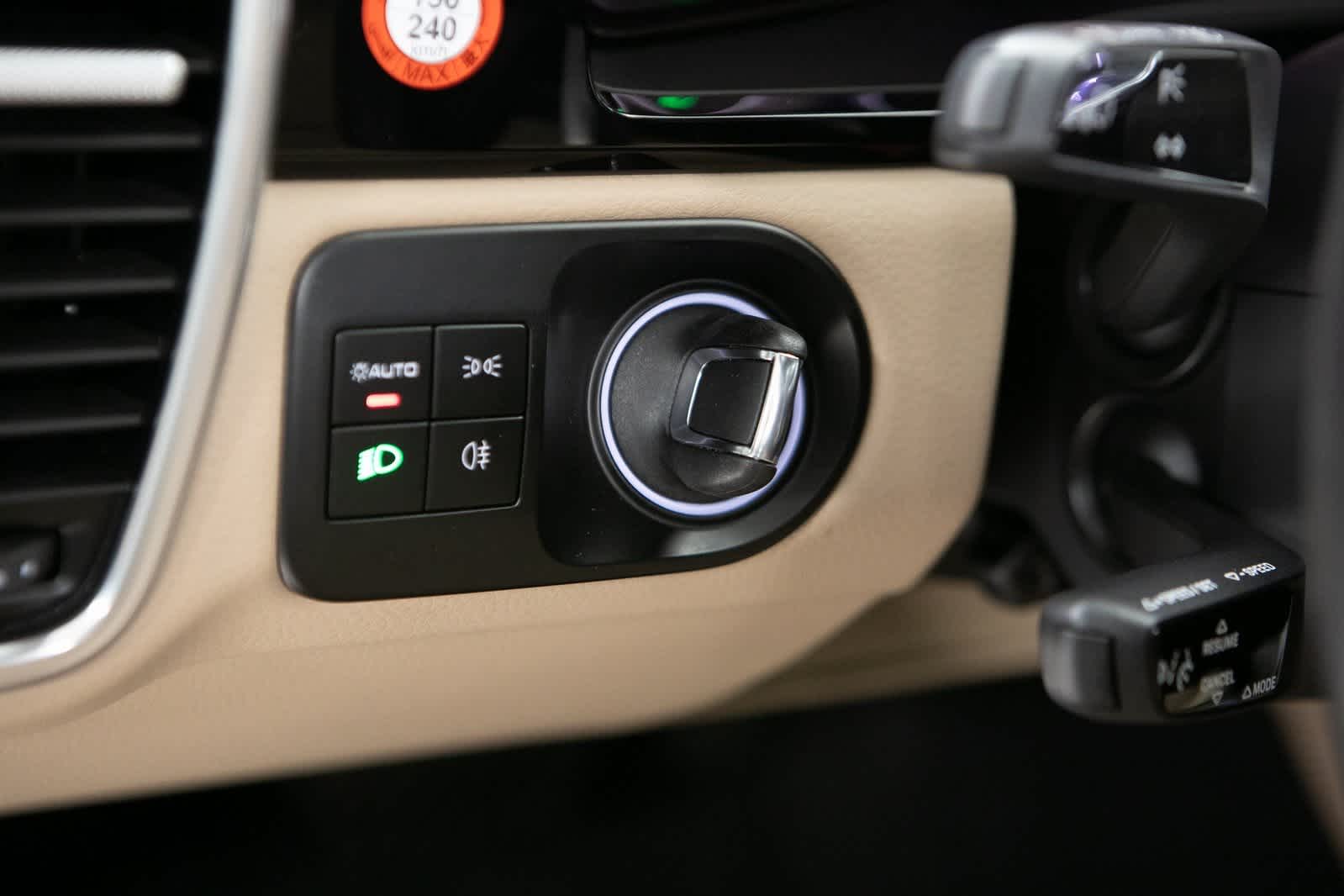 Thumbnail: 2022 Porsche Cayenne - 17