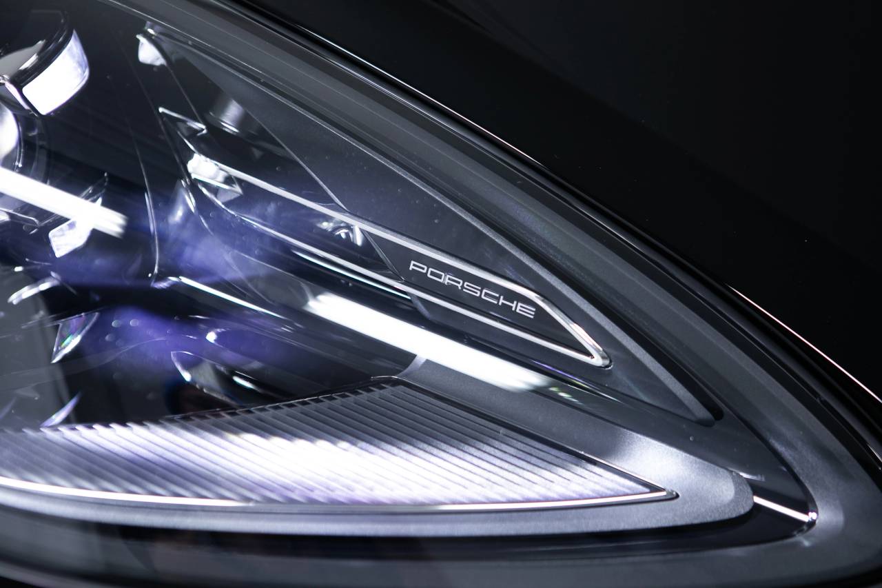 Thumbnail: 2026 Porsche Macan - 13