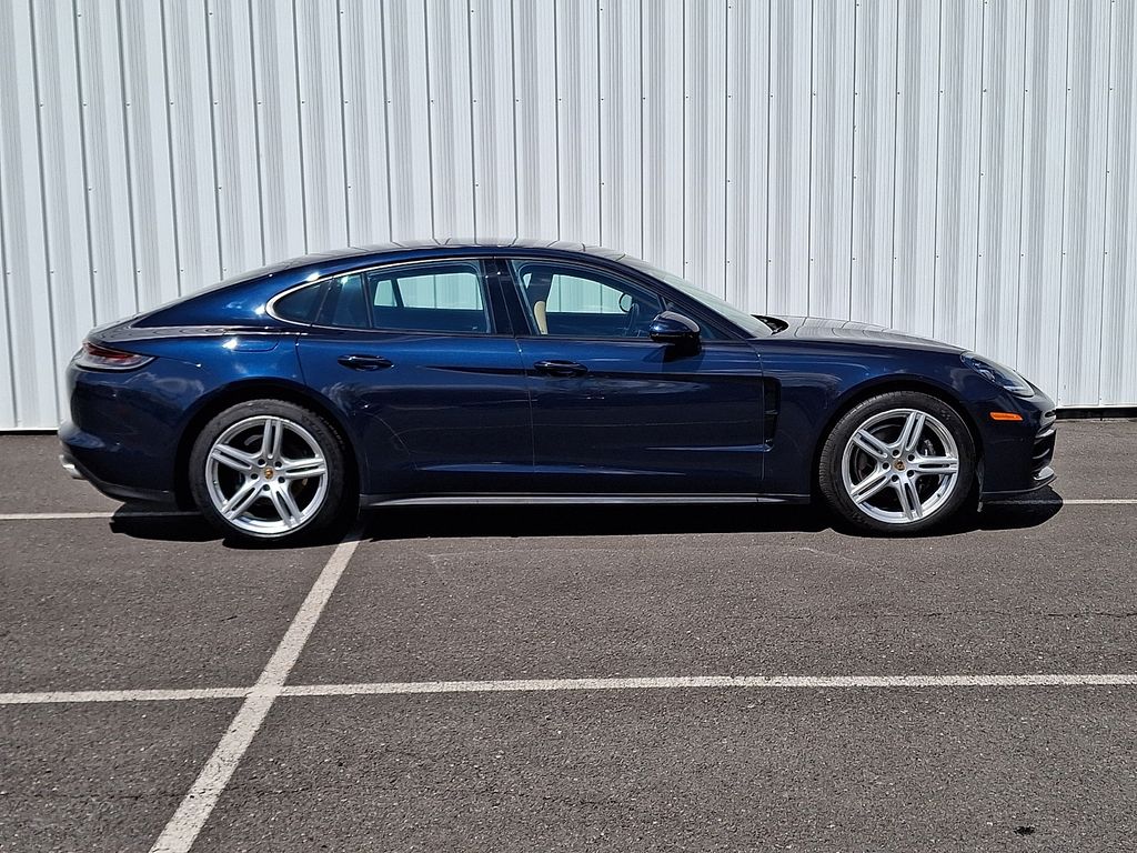 2022 Porsche Panamera - Photo 8