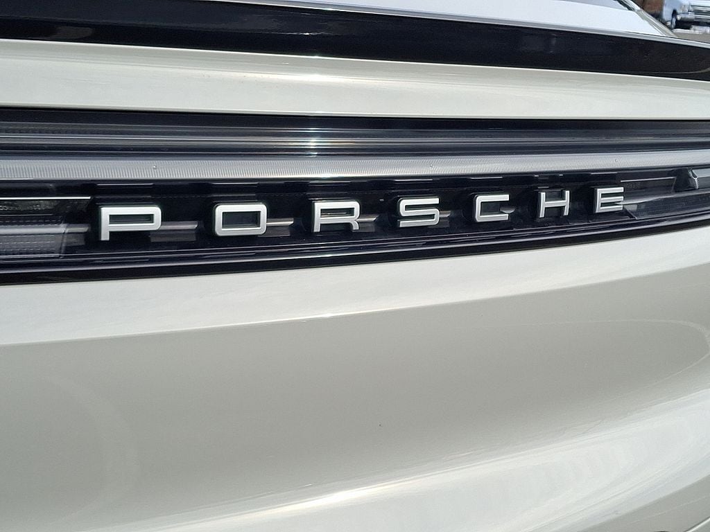 2025 Porsche Cayenne Coupe Turbo E-Hybrid - Photo 34