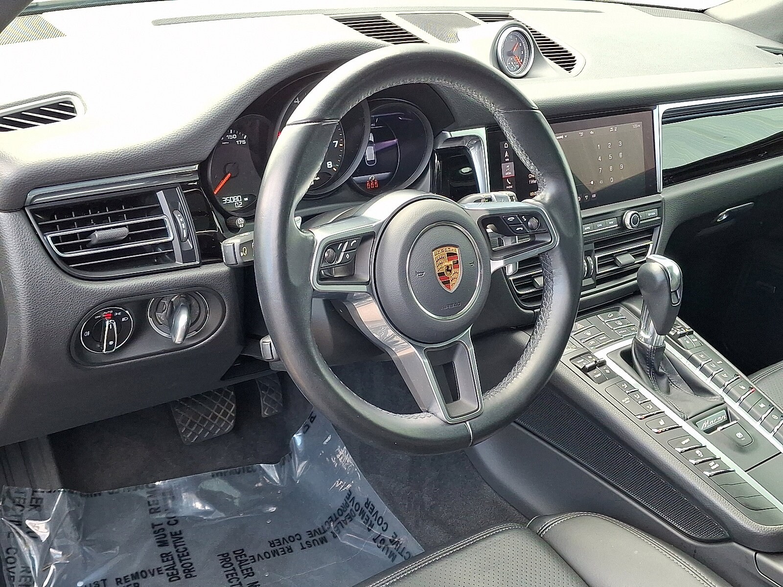 2021 Porsche Macan Base photo 4