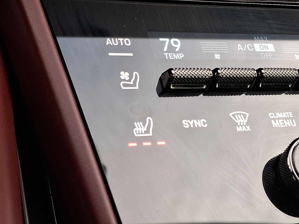 2025 Porsche Cayenne Coupe Turbo E-Hybrid - Photo 25