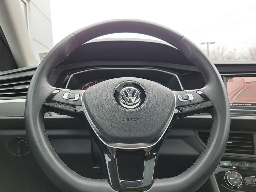 2019 Volkswagen Jetta 1.4T SE photo 2