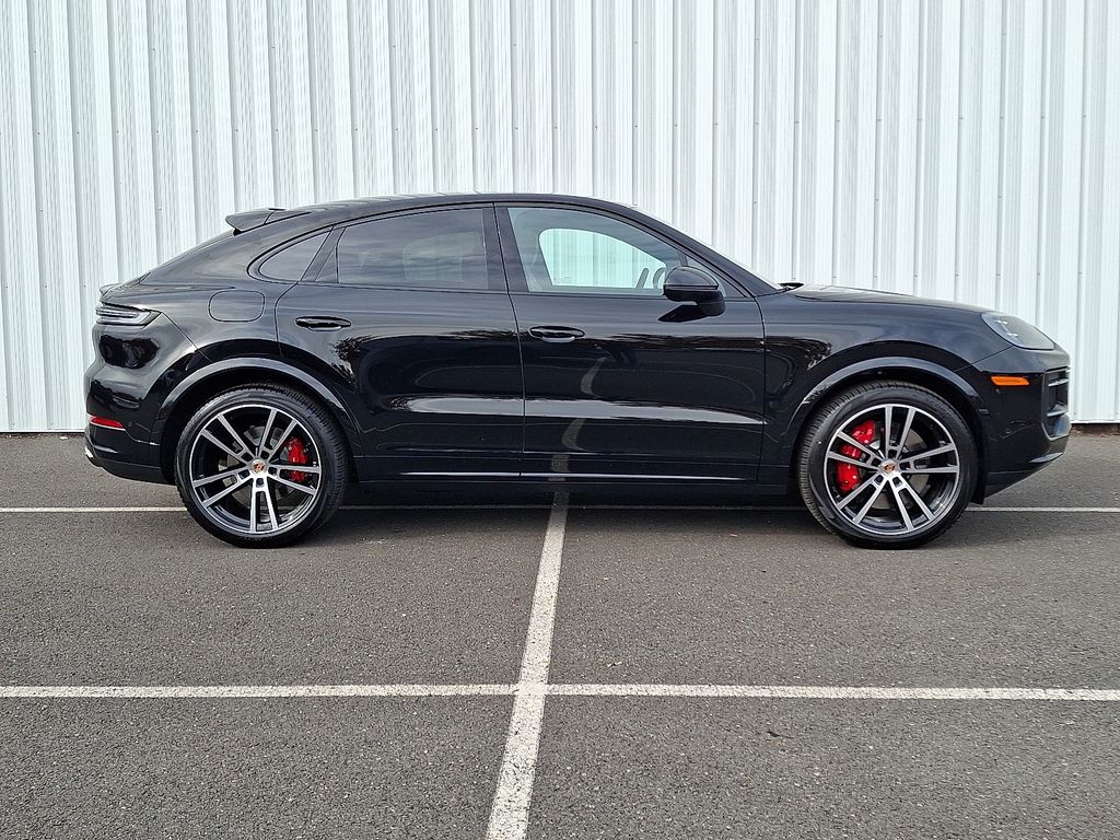 2026 Porsche Cayenne Coup S - Photo 8