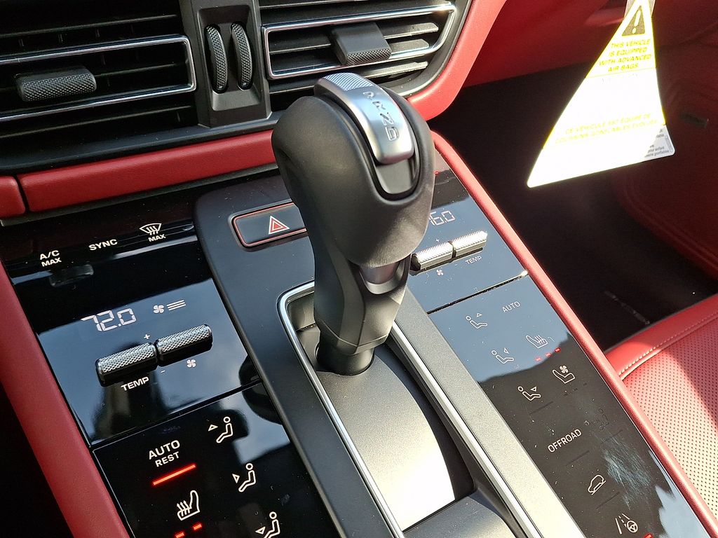 2026 Porsche Macan Base - Photo 17