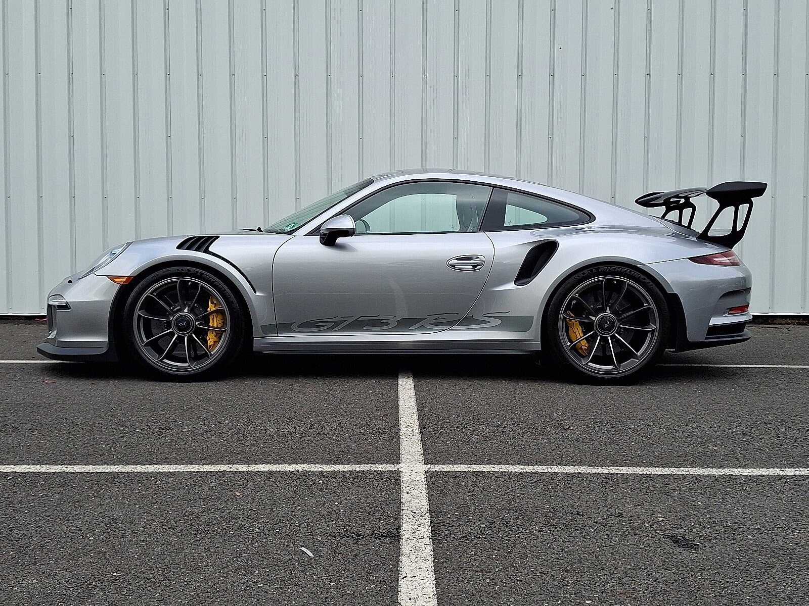 2016 Porsche 911 GT3 RS Coupe photo 2