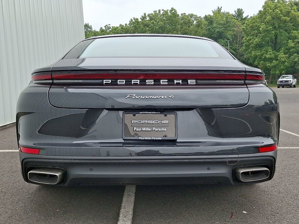 2025 Porsche Panamera 4 E-Hybrid - Photo 10