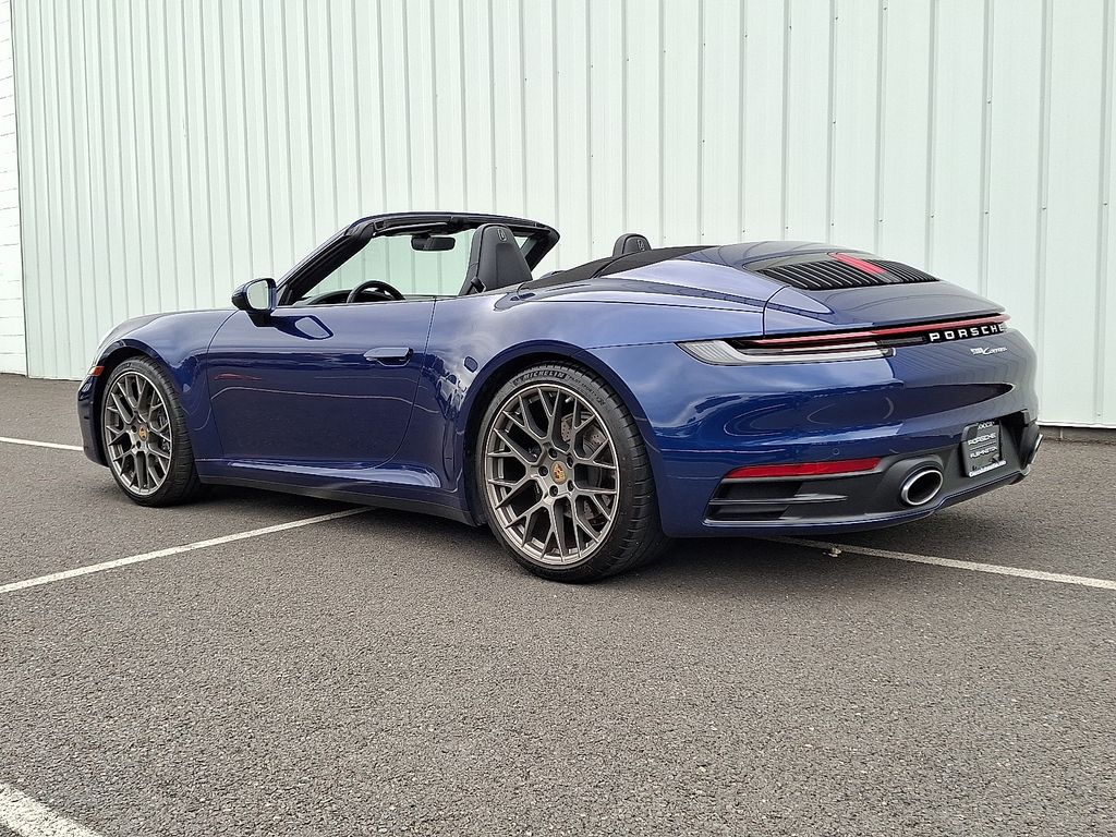 2023 Porsche 911 Cabriolet photo 3