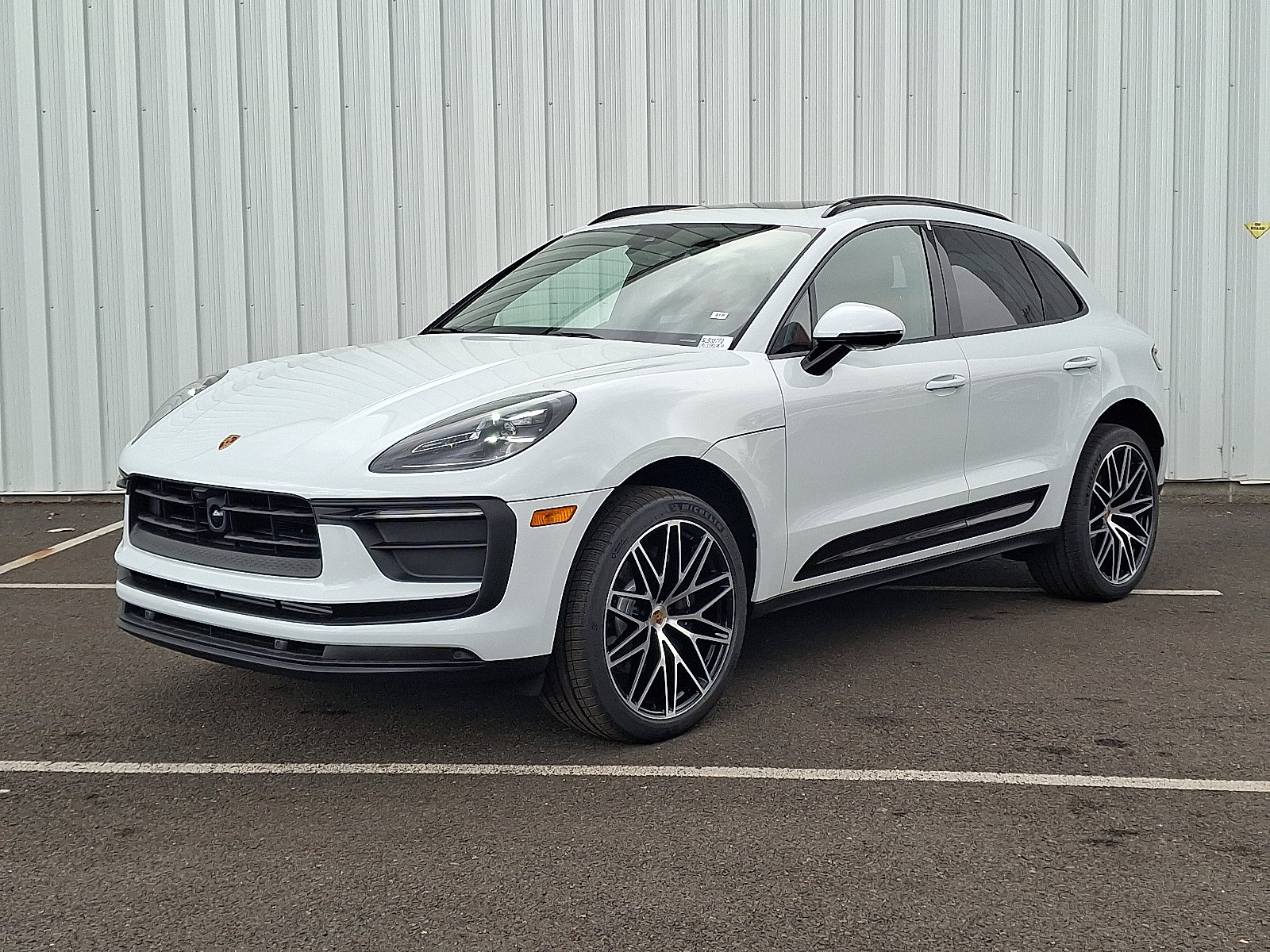 2025 Porsche Macan